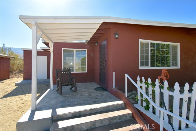 Detail Gallery Image 5 of 34 For 8873 Buena Vista Rd, Lucerne Valley,  CA 92356 - 3 Beds | 1 Baths