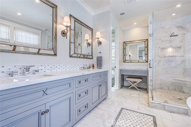 Detail Gallery Image 31 of 35 For 569 33rd, Manhattan Beach,  CA 90266 - 6 Beds | 5/1 Baths