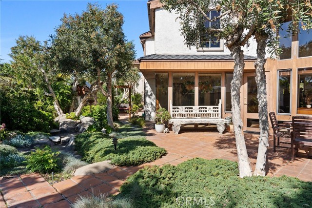 Detail Gallery Image 26 of 53 For 3902 Legend Cir, Huntington Beach,  CA 92649 - 6 Beds | 2/1 Baths