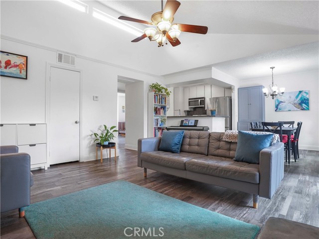 12567 Bradley Avenue, 6 photo 5
