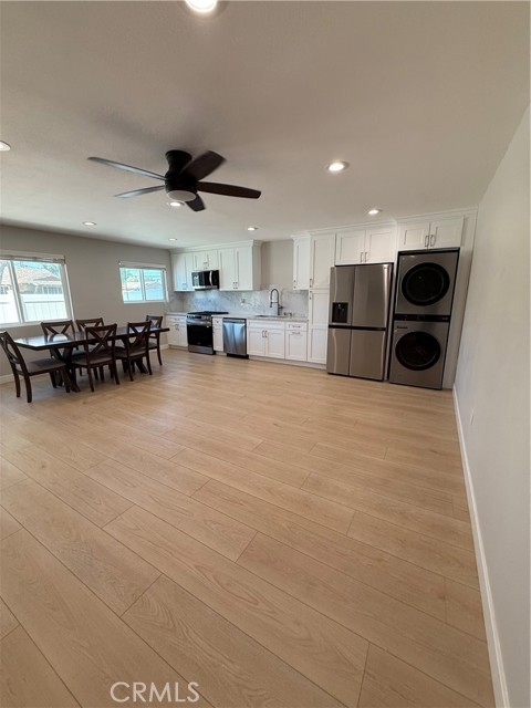 Image 31 of 66 For 824 Dune