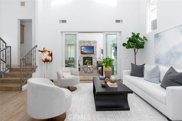 Front Image Thumbnail for CROC25257419