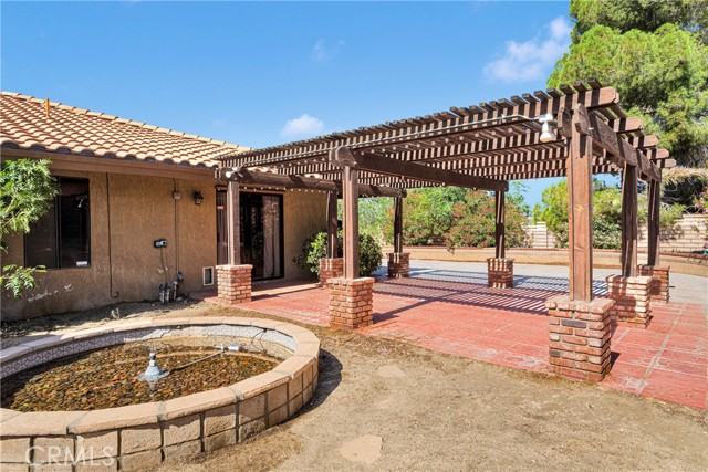 19996 Eyota Road, Apple Valley CA: https://media.crmls.org/medias/877e2337-f353-4452-bccb-d0e7b4190f22.jpg