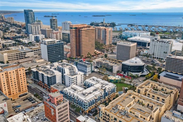 Detail Gallery Image 39 of 49 For 150 the Promenade #202,  Long Beach,  CA 90802 - 3 Beds | 3 Baths