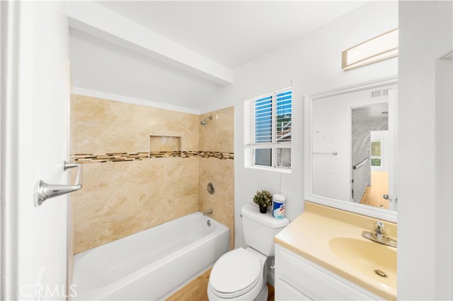 1643 Bronze Knoll Road, Diamond Bar CA: https://media.crmls.org/medias/878052d9-6151-4d78-8693-8787567dd65e.jpg