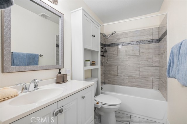 3605 E Anaheim Street, Long Beach CA: https://media.crmls.org/medias/878090f2-97c8-4068-b3a5-09701a9f8c45.jpg