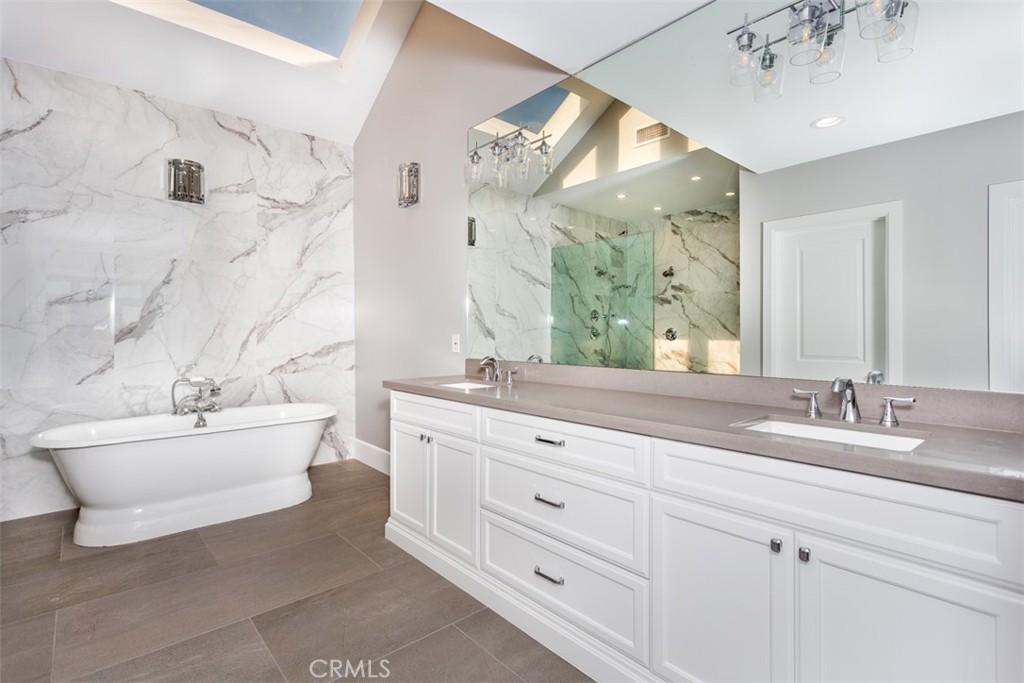 8780dbd1 Dafc 440f 9178 4e8ba79061ff