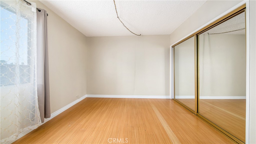 https://media.crmls.org/medias/87813722-95d1-47e7-ba86-55ed68ccea98.jpg?preset=X-Large