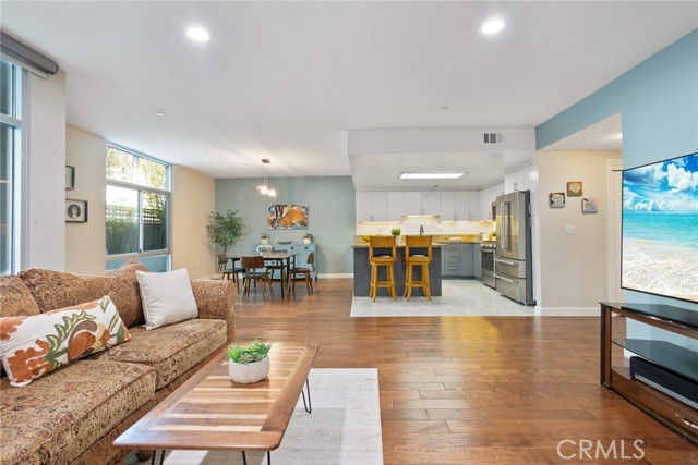 Detail Gallery Image 22 of 49 For 332 S Oxford Ave #105,  Los Angeles,  CA 90020 - 3 Beds | 2 Baths