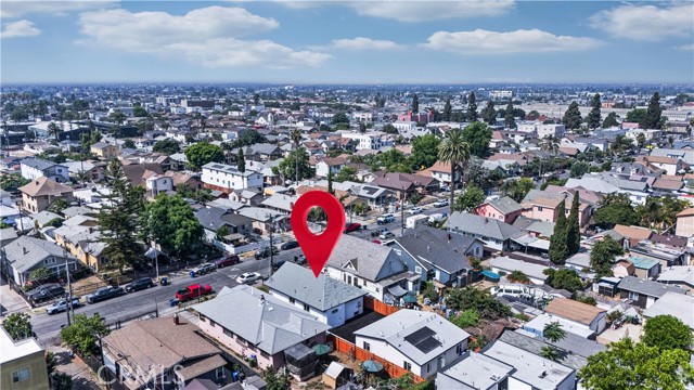 123 W 56th Street, Los Angeles CA: https://media.crmls.org/medias/8781b74b-11b8-4ae3-8a43-7c21e9155c5e.jpg