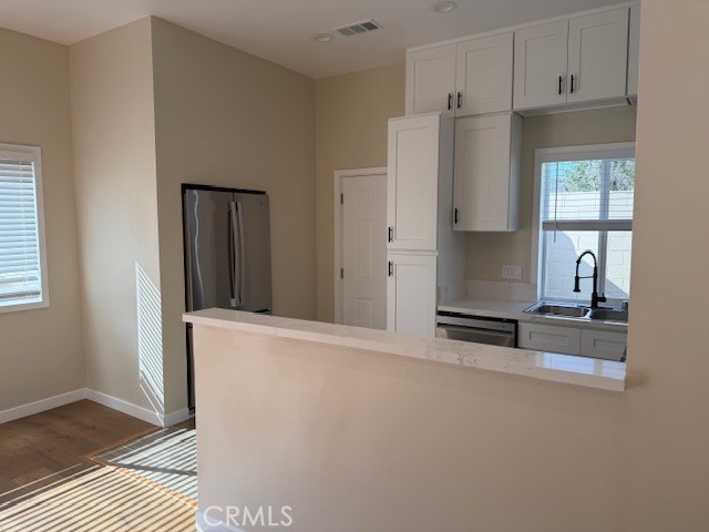 Detail Gallery Image 5 of 28 For 4739 W 191st St, Torrance,  CA 90503 - 3 Beds | 2 Baths