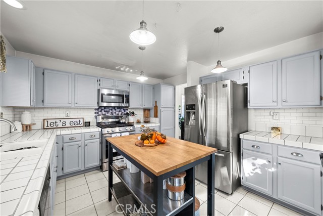 3009 Kaylyn, Lancaster CA: https://media.crmls.org/medias/878246d5-917b-4a46-b663-250f7d1c8f59.jpg
