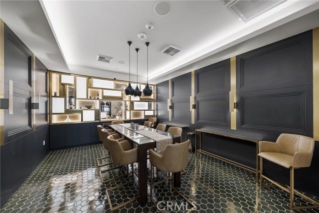 Detail Gallery Image 7 of 28 For 400 South Broadway #907,  Los Angeles,  CA 90013 - 1 Beds | 1 Baths