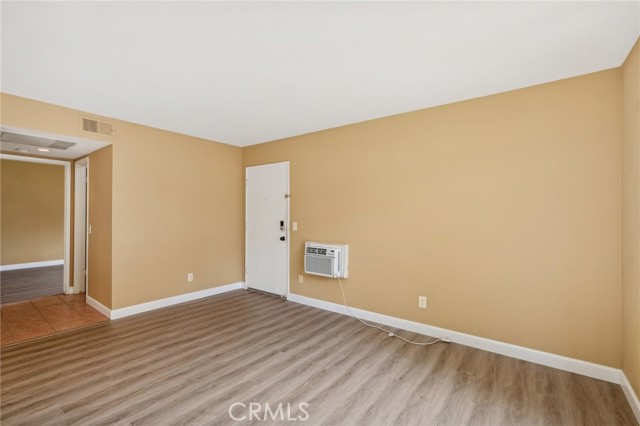 Detail Gallery Image 7 of 22 For 1565 Border Ave a,  Corona,  CA 92882 - 1 Beds | 1 Baths