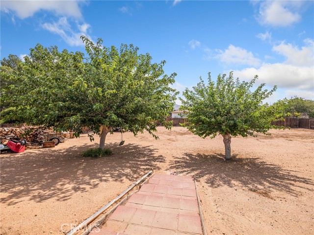 Detail Gallery Image 32 of 40 For 13397 Applewood Rd, Apple Valley,  CA 92308 - 3 Beds | 2 Baths