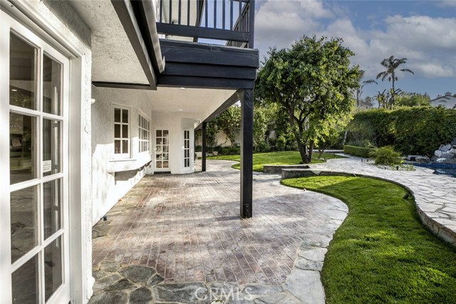 6037 Little Oak Lane, Woodland Hills CA: https://media.crmls.org/medias/87838a4b-212c-42a0-ad83-a45488176485.jpg