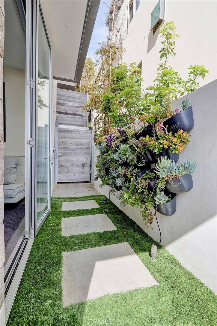 3208 Ocean Drive