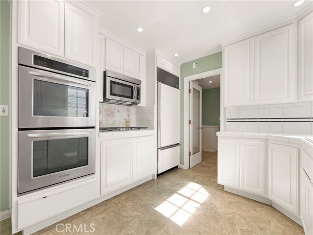 Detail Gallery Image 22 of 34 For 26721 Diaz Dr, Saugus,  CA 91350 - 4 Beds | 2 Baths