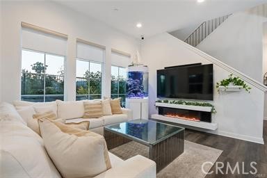 Detail Gallery Image 19 of 71 For 20732 W Beech Circle, Porter Ranch,  CA 91326 - 4 Beds | 3 Baths