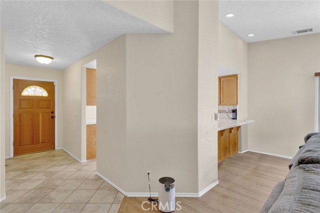 Detail Gallery Image 7 of 46 For 12790 Amberwood, Victorville,  CA 92395 - 3 Beds | 2 Baths