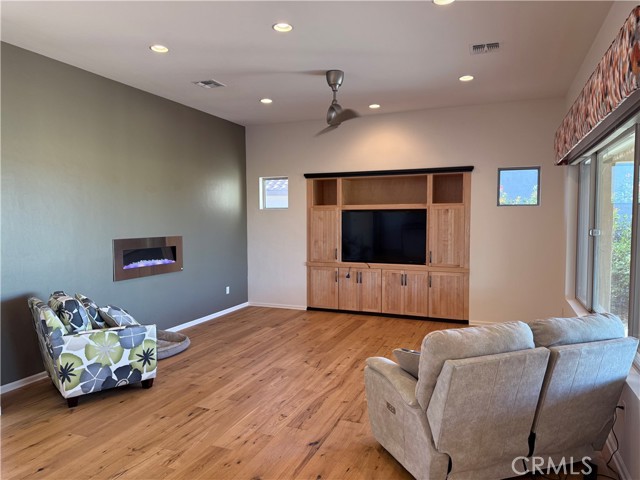 Detail Gallery Image 8 of 22 For 32408 S Egret Trail, –,  AZ 85623 - 2 Beds | 2/1 Baths