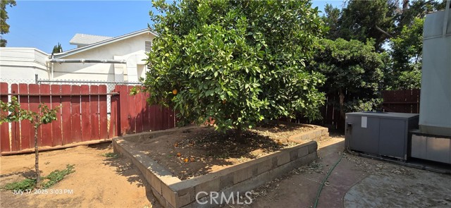 Detail Gallery Image 30 of 33 For 2051 Rancho Dr, Riverside,  CA 92507 - 4 Beds | 2/1 Baths
