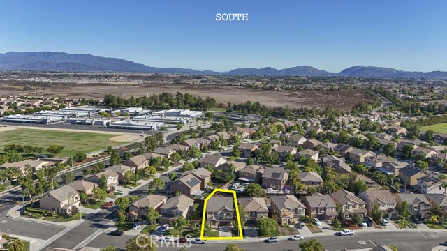 31659 Rosales Avenue, Murrieta CA: https://media.crmls.org/medias/8789a513-ed34-4c51-bcb0-f774d3ee9995.jpg