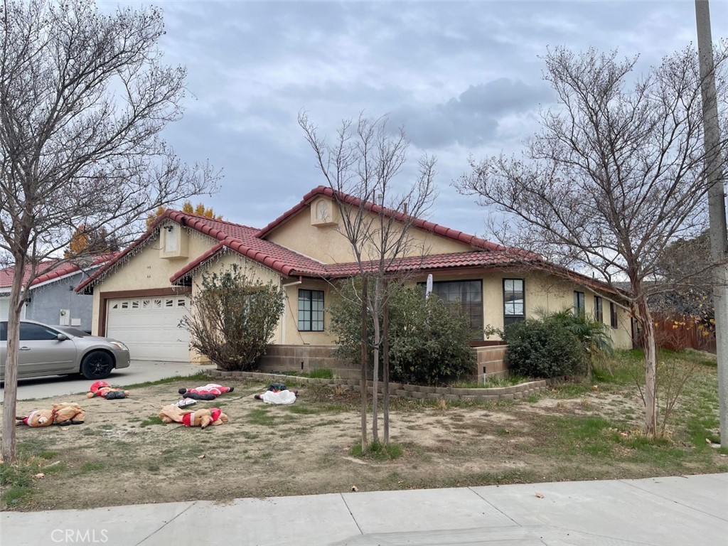 1055 Gabbro Way, Hemet, CA 92543