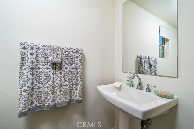877 Orchid Way, Azusa CA: https://media.crmls.org/medias/878ac994-a1b3-4e65-8730-713d38db7be3.jpg