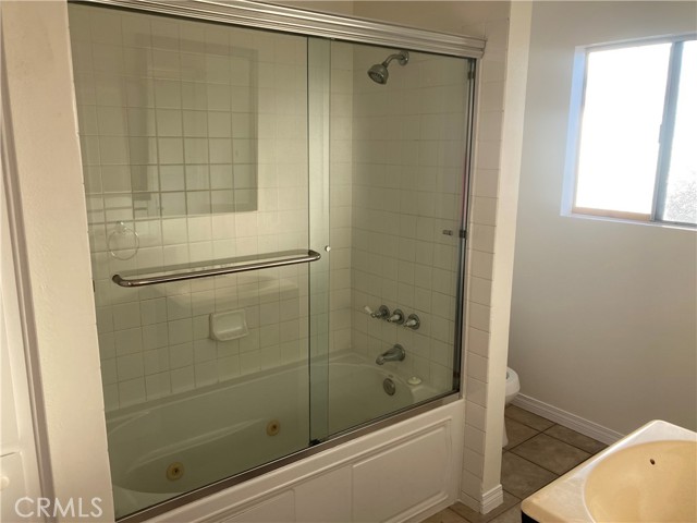 Detail Gallery Image 4 of 12 For 8505 Columbus Ave #211,  North Hills,  CA 91343 - 2 Beds | 1 Baths