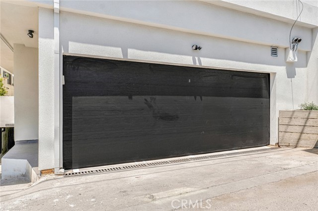 848 N. Hayworth, West Hollywood CA: https://media.crmls.org/medias/878cf9ee-28b6-4b09-b60d-8baee8447343.jpg