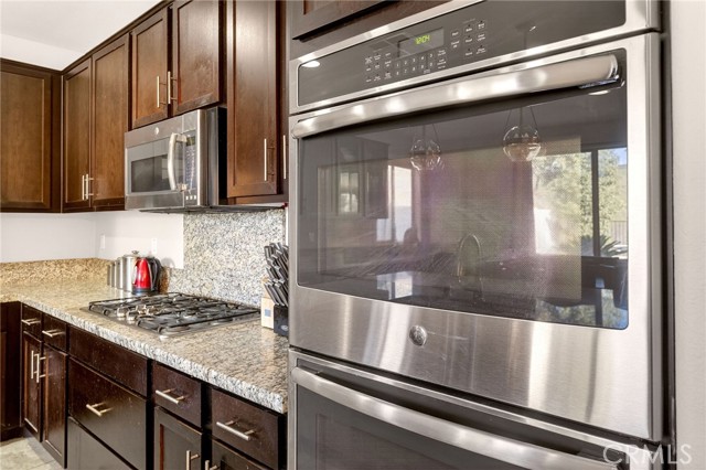 Detail Gallery Image 17 of 54 For 36696 Pavic Ct, Lake Elsinore,  CA 92532 - 4 Beds | 3 Baths