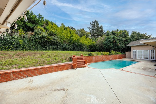 Detail Gallery Image 36 of 38 For 2072 Coldwater Canyon, Beverly Hills,  CA 90210 - 4 Beds | 4/1 Baths