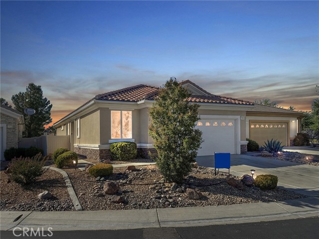 19642 Castle Harbor Court, Apple Valley CA: https://media.crmls.org/medias/878f56af-3853-4b34-b4d5-ae664fe67d8e.jpg