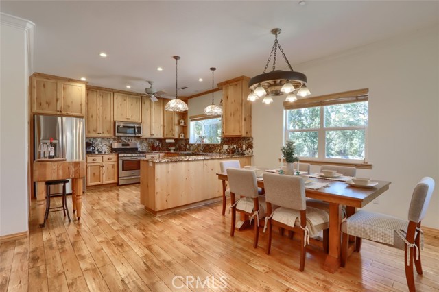 Detail Gallery Image 11 of 61 For 5722 Darrah Rd, Mariposa,  CA 95338 - 3 Beds | 2 Baths
