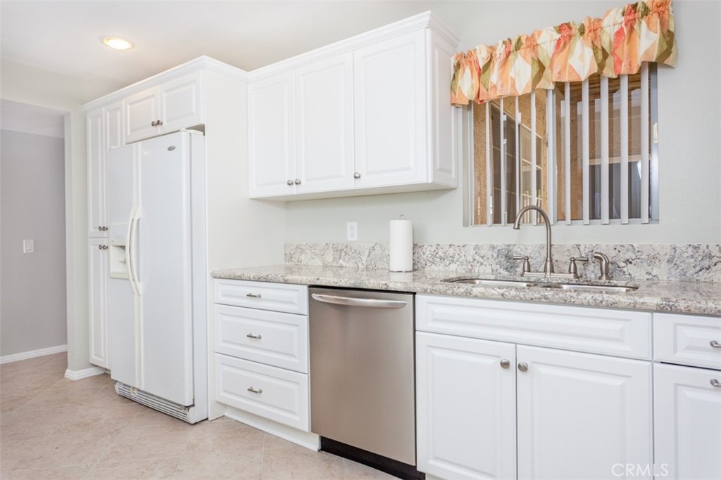 MLS #OC25257301 image #5