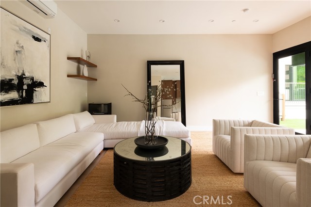 4140 Sunnyslope Avenue, Sherman Oaks CA: https://media.crmls.org/medias/8790bde5-b1a7-4f5f-8e17-1025af48bc73.jpg