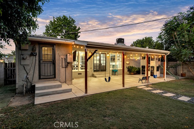 Detail Gallery Image 31 of 36 For 10923 Haskell Ave, Granada Hills,  CA 91344 - 3 Beds | 2 Baths