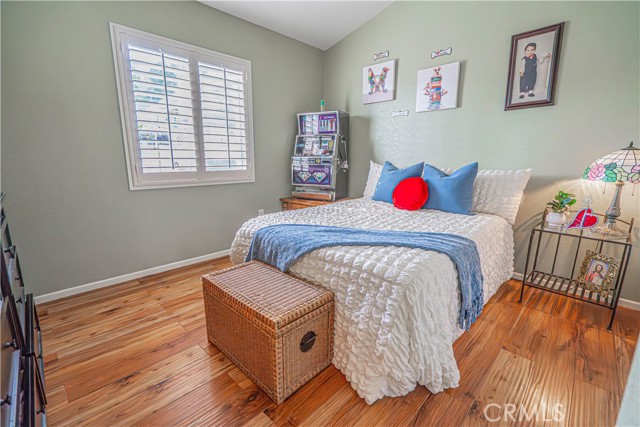 Detail Gallery Image 32 of 74 For 20164 Crestview Dr., Canyon Country,  CA 91351 - 3 Beds | 2 Baths