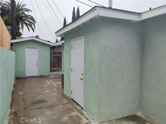 1680 S Rimpau Boulevard, Los Angeles CA: https://media.crmls.org/medias/8792a40c-9211-4b8d-a960-2eeadc1a783f.jpg
