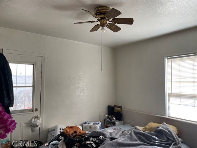 Detail Gallery Image 9 of 20 For 1416 Orange, Long Beach,  CA 90813 - 6 Beds | 4 Baths