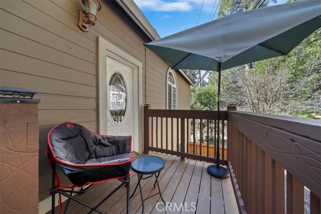 Detail Gallery Image 10 of 44 For 27312 Little Bear, Lake Arrowhead,  CA 92317 - 4 Beds | 4/1 Baths