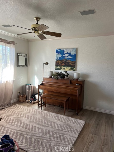 Detail Gallery Image 13 of 35 For 1341 E Meda, Glendora,  CA 91741 - 4 Beds | 3 Baths