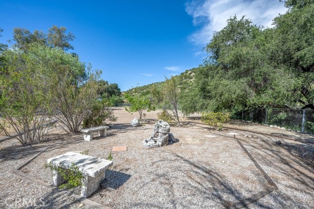 Detail Gallery Image 37 of 47 For 26615 Mountain Park Rd, Canyon Country,  CA 91387 - 3 Beds | 3 Baths