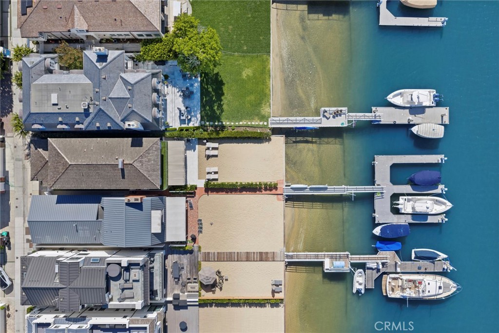 https://media.crmls.org/medias/8794c142-d0c1-43df-8b6d-3698a508615a.jpg?preset=X-Large