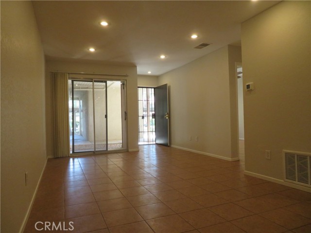 Detail Gallery Image 10 of 29 For 2857 N Los Felices Rd #106,  Palm Springs,  CA 92262 - 1 Beds | 1 Baths