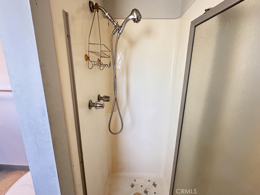 https://media.crmls.org/medias/8794e21f-d4d8-49c9-9bf5-a8c9523bc279.jpg?preset=X-Large