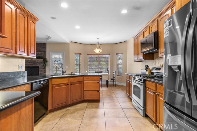 Detail Gallery Image 16 of 47 For 26820 Stirrup, Tehachapi,  CA 93561 - 3 Beds | 2 Baths