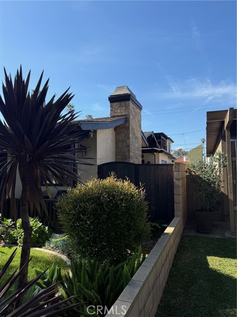 Detail Gallery Image 35 of 35 For 707 12th, Huntington Beach,  CA 92648 - 3 Beds | 3 Baths