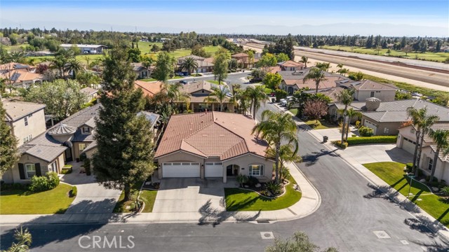 Detail Gallery Image 6 of 53 For 9313 via Parma, Bakersfield,  CA 93312 - 4 Beds | 3 Baths